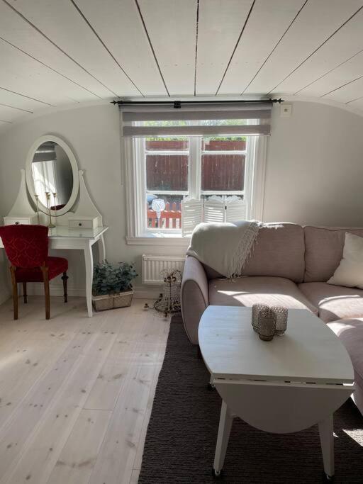 Historisk Charm I Hjaertat Av Gamla Stan Kalmar Villa Luaran gambar