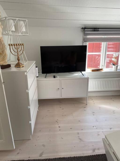 Historisk Charm I Hjaertat Av Gamla Stan Kalmar Villa Luaran gambar