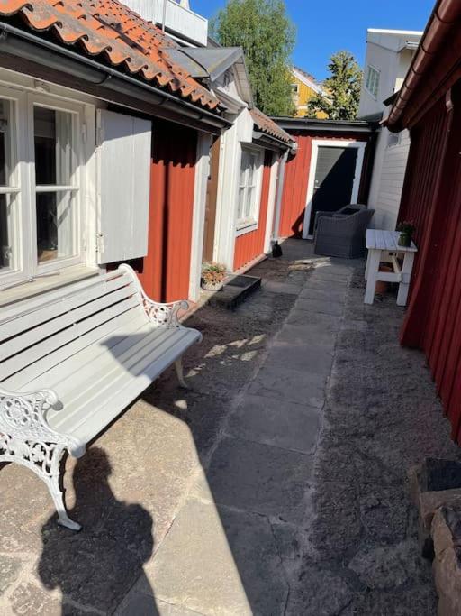 Historisk Charm I Hjaertat Av Gamla Stan Kalmar Villa Luaran gambar