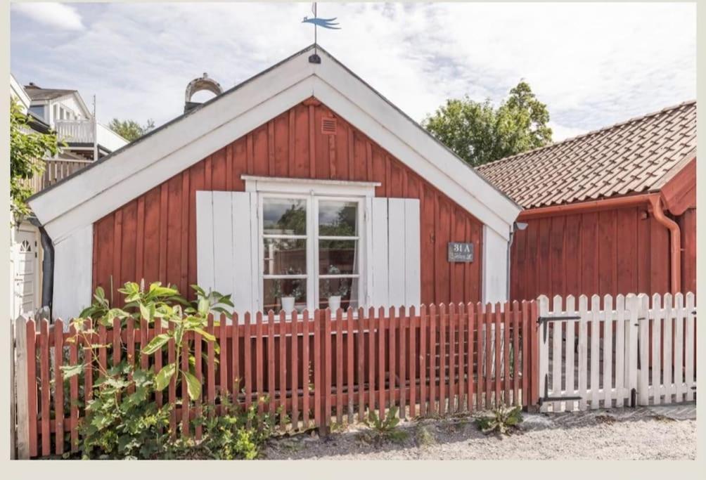 Historisk Charm I Hjaertat Av Gamla Stan Kalmar Villa Luaran gambar