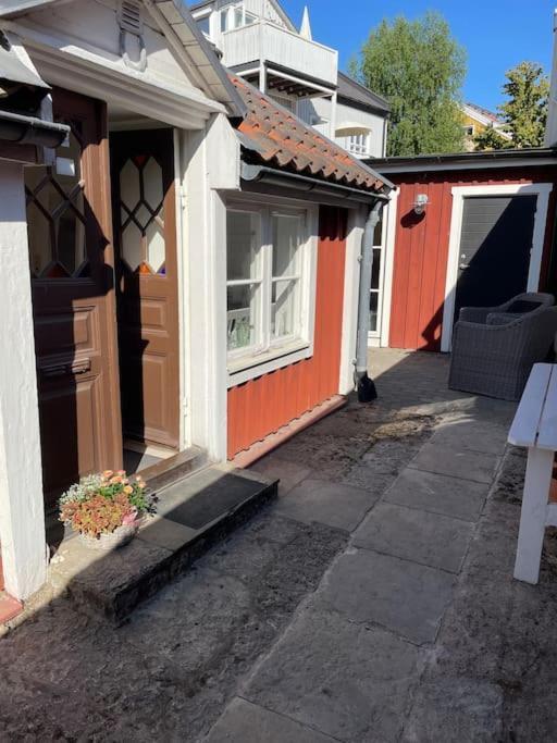 Historisk Charm I Hjaertat Av Gamla Stan Kalmar Villa Luaran gambar